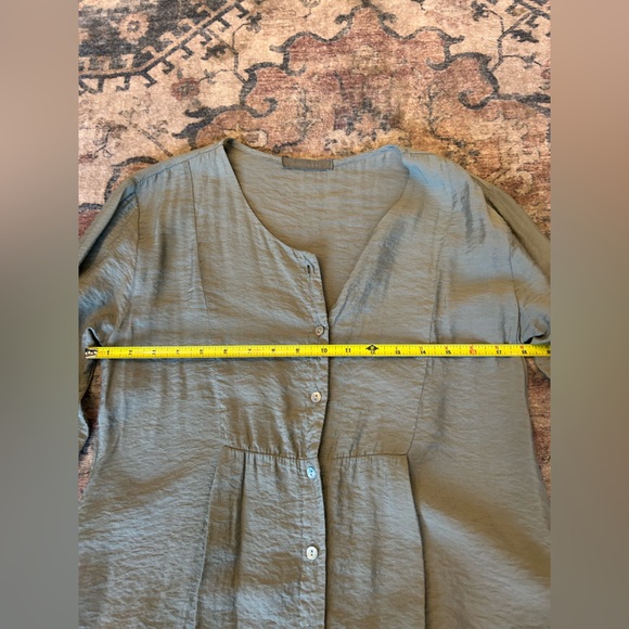 cut loose Olive Green Button-Front Long Sleeve Tunic Boho Resort - Picture 6 of 7